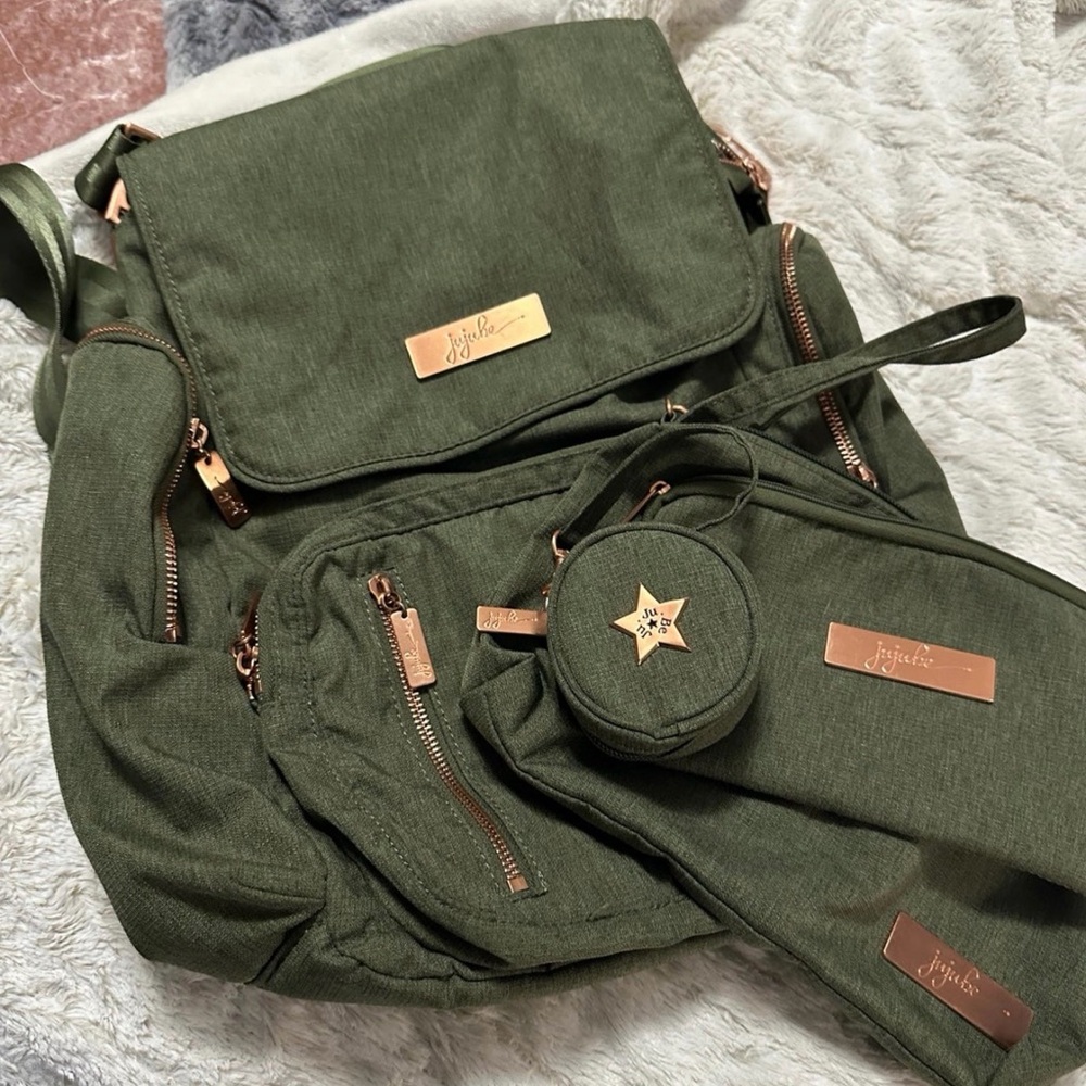 Jujube Olive Rose be sporty bundle. OG olive rose.